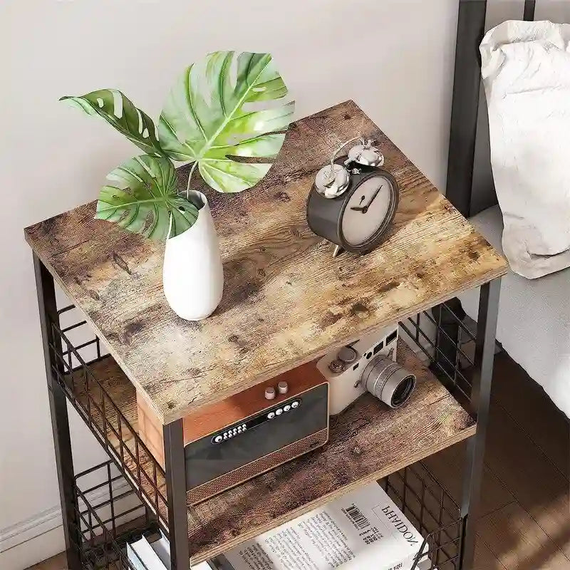 Table d'appoint industrielle rétro avec étagère de rangement - 30P x 40L x 63,5H cm
